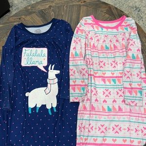 Girls SO long sleeve night gowns size xs 5-6
